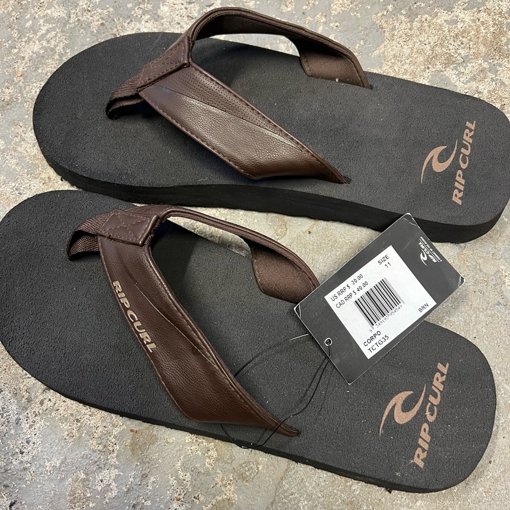 Rip Curl Brown and Black Sandals with Leather-Look Straps